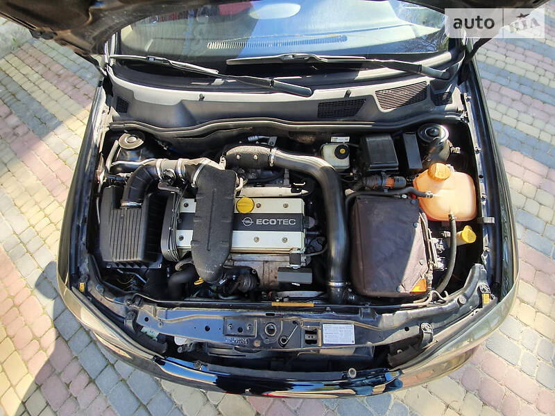 Купе Opel Astra 2004 в Чернівцях