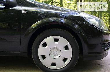 Хетчбек Opel Astra 2005 в 