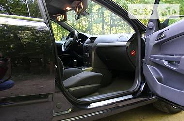 Хетчбек Opel Astra 2005 в 