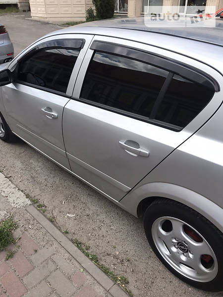 Хетчбек Opel Astra 2008 в Черкасах