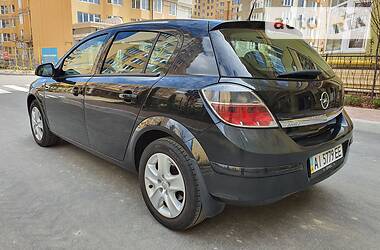 Хэтчбек Opel Astra 2013 в Киеве