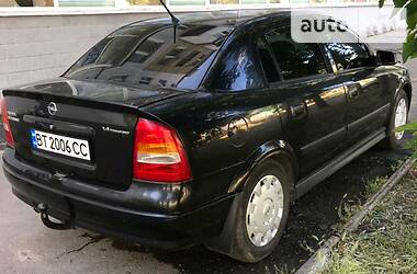 Седан Opel Astra 2005 в Николаеве