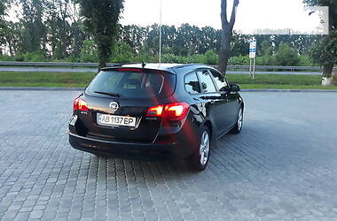 Універсал Opel Astra 2011 в 