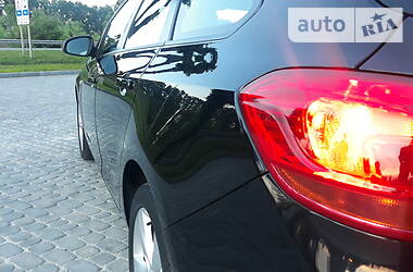 Універсал Opel Astra 2011 в 