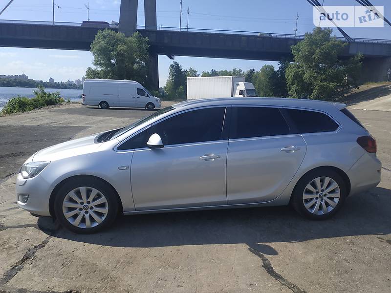Універсал Opel Astra 2012 в Лубнах фото Універсал Opel Astra 2012 в Лубнах