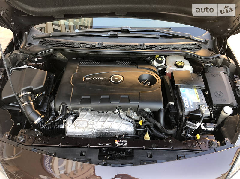 Универсал Opel Astra 2012 в Черновцах