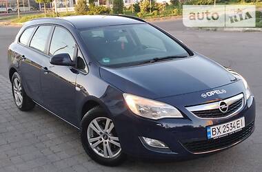 Универсал Opel Astra 2011 в Хмельницком