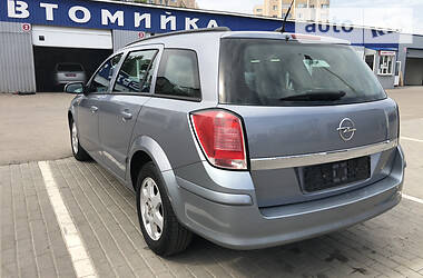 Універсал Opel Astra 2005 в 