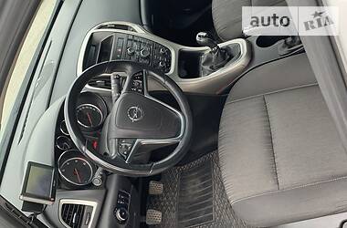 Універсал Opel Astra 2011 в 