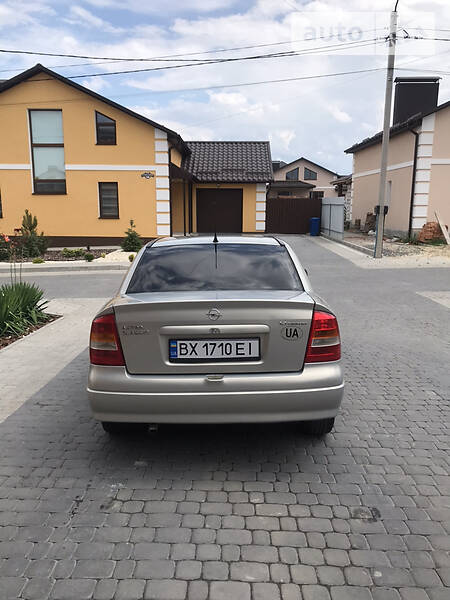 Седан Opel Astra 2006 в Хмельницькому