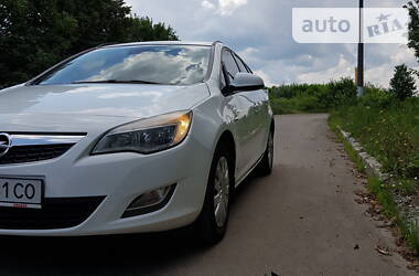 Універсал Opel Astra 2011 в 