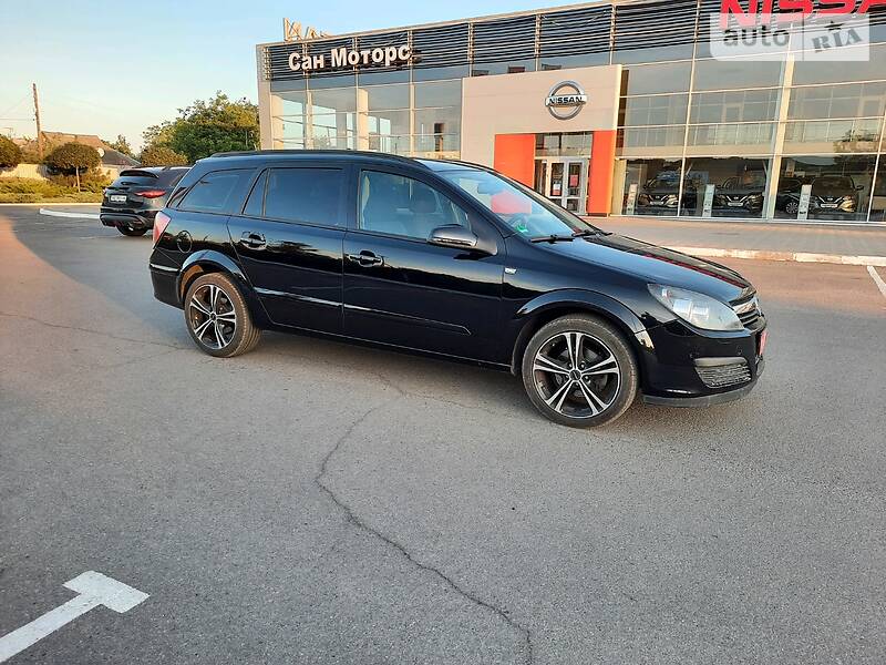 Універсал Opel Astra 2006 в Полтаві