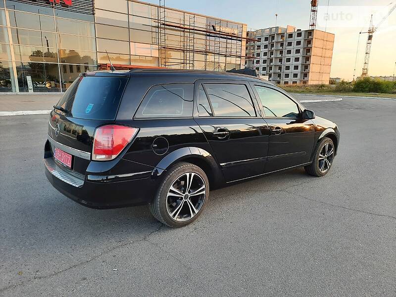 Універсал Opel Astra 2006 в Полтаві