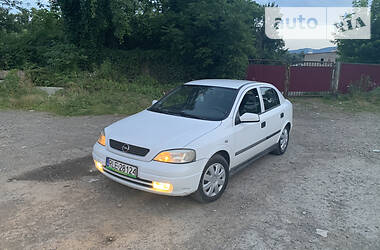 Хетчбек Opel Astra 2004 в Тячеві