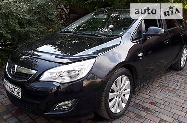 Универсал Opel Astra 2012 в Луцке