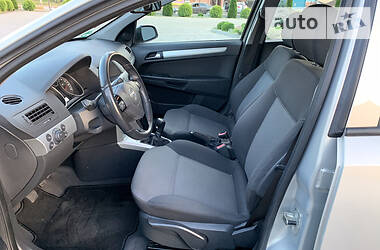 Універсал Opel Astra 2009 в 
