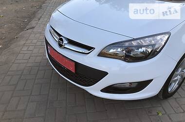 Універсал Opel Astra 2014 в 