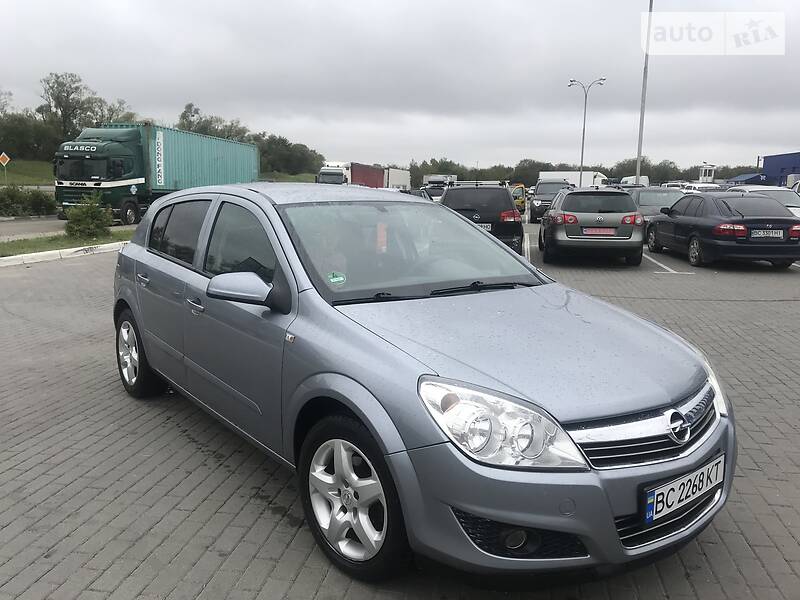 Другие легковые Opel Astra 2008 в Стрые