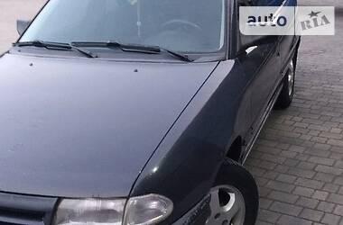 Универсал Opel Astra 1993 в Сарнах
