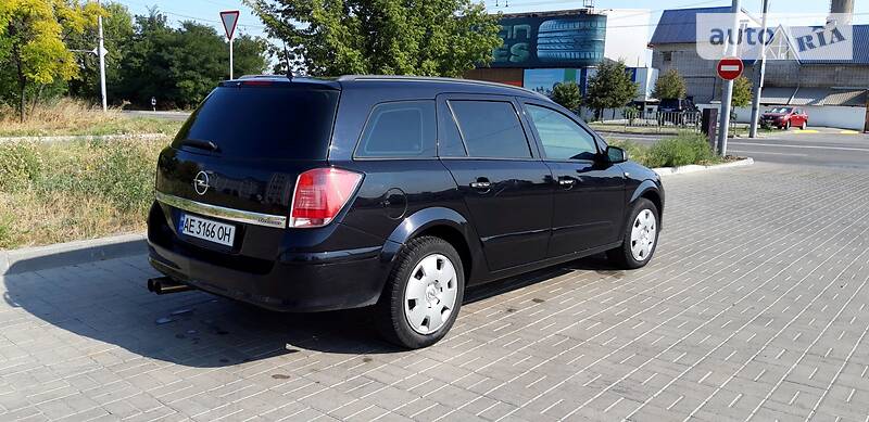 Універсал Opel Astra 2007 в Дніпрі