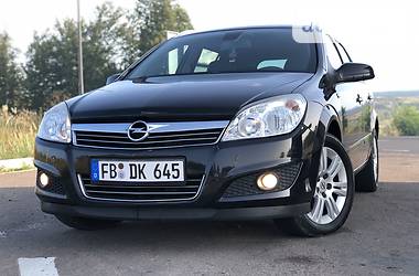 Универсал Opel Astra 2008 в Дрогобыче