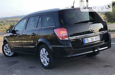 Универсал Opel Astra 2008 в Дрогобыче