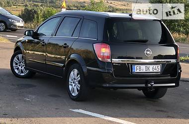 Универсал Opel Astra 2008 в Дрогобыче