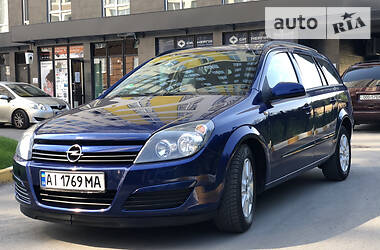 Универсал Opel Astra 2005 в Ирпене