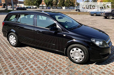 Универсал Opel Astra 2006 в Полтаве