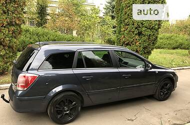 Універсал Opel Astra 2007 в Рівному