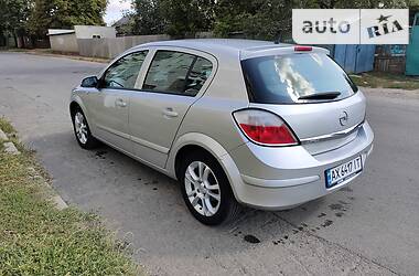 Хэтчбек Opel Astra 2006 в Харькове