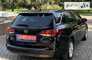 Универсал Opel Astra 2019 в Ровно