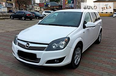 Универсал Opel Astra 2012 в Харькове