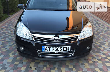 Хэтчбек Opel Astra 2009 в Ивано-Франковске