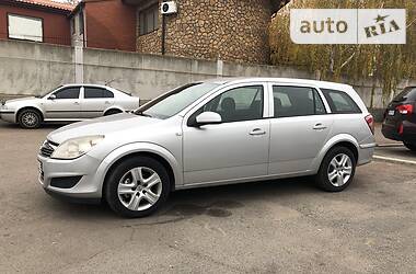 Универсал Opel Astra 2009 в Измаиле