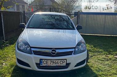 Хэтчбек Opel Astra 2009 в Кельменцах