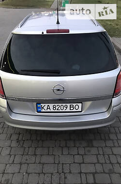 Універсал Opel Astra 2004 в Києві