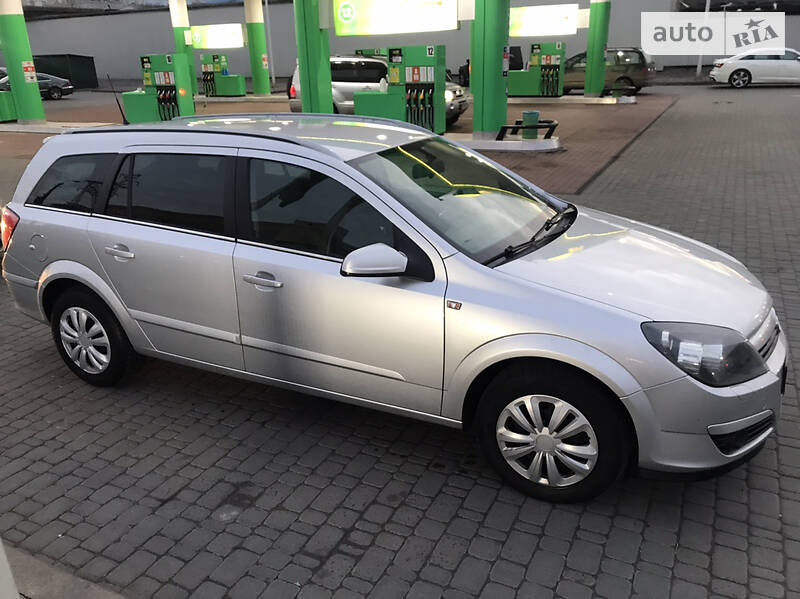 Универсал Opel Astra 2004 в Киеве