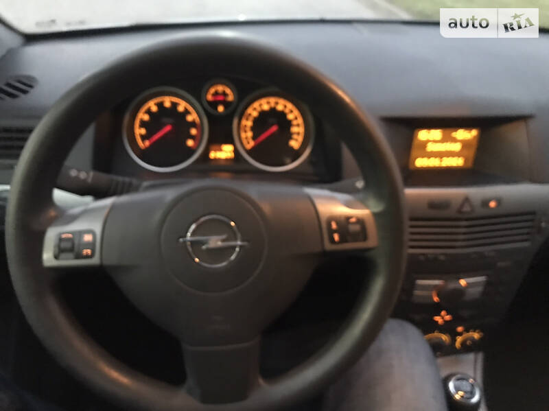 Универсал Opel Astra 2004 в Киеве