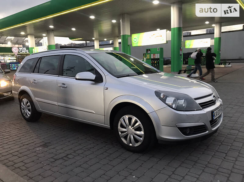 Универсал Opel Astra 2004 в Киеве