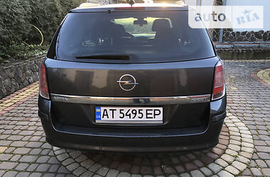Универсал Opel Astra 2010 в Снятине