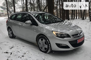 Универсал Opel Astra 2013 в Бродах