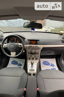 Универсал Opel Astra 2007 в Житомире
