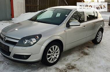 Хэтчбек Opel Astra 2006 в Городке