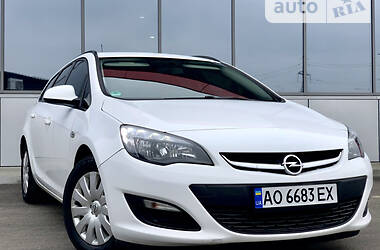 Универсал Opel Astra 2013 в Мукачево