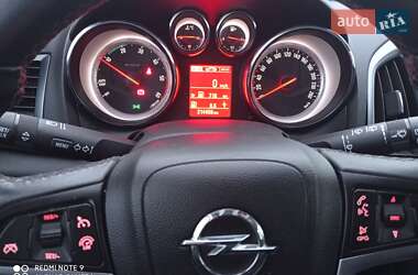 Универсал Opel Astra 2013 в 