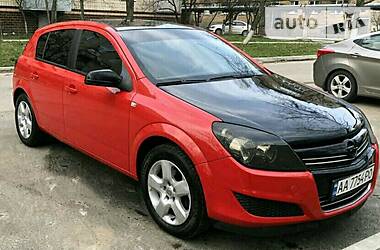 Хэтчбек Opel Astra 2012 в Киеве