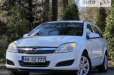 Универсал Opel Astra 2008 в Дрогобыче