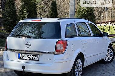 Универсал Opel Astra 2008 в Дрогобыче