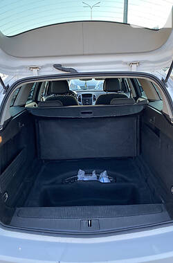 Универсал Opel Astra 2012 в Дрогобыче